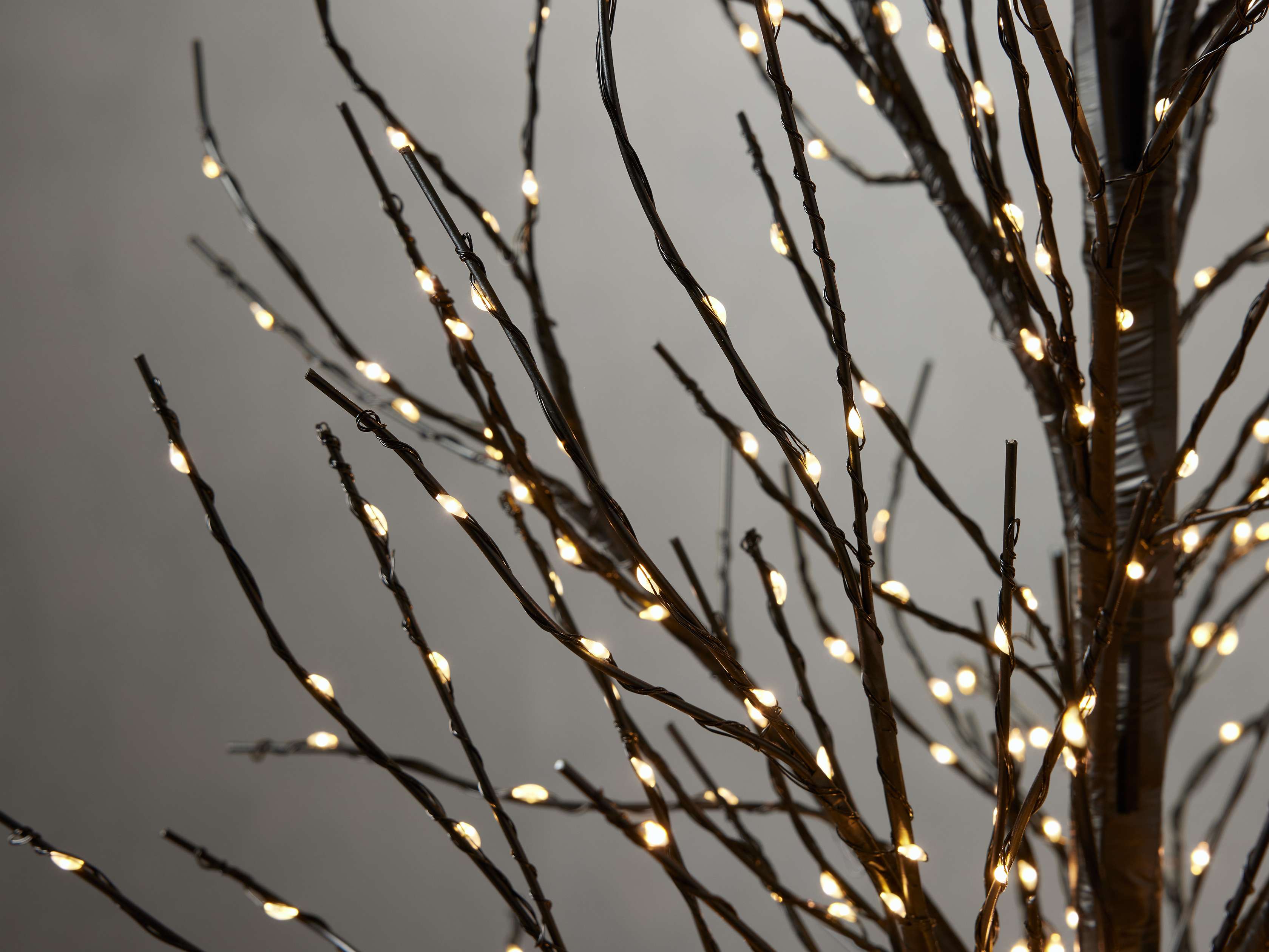 String Light Tree in Black