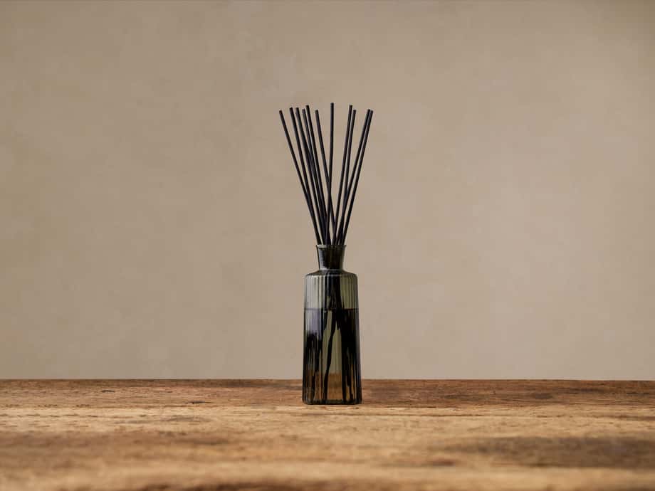 prices anti tobacco reed diffuser Signature Diffuser In Sandalwood Leaf And Tobacco Glass In Brown
