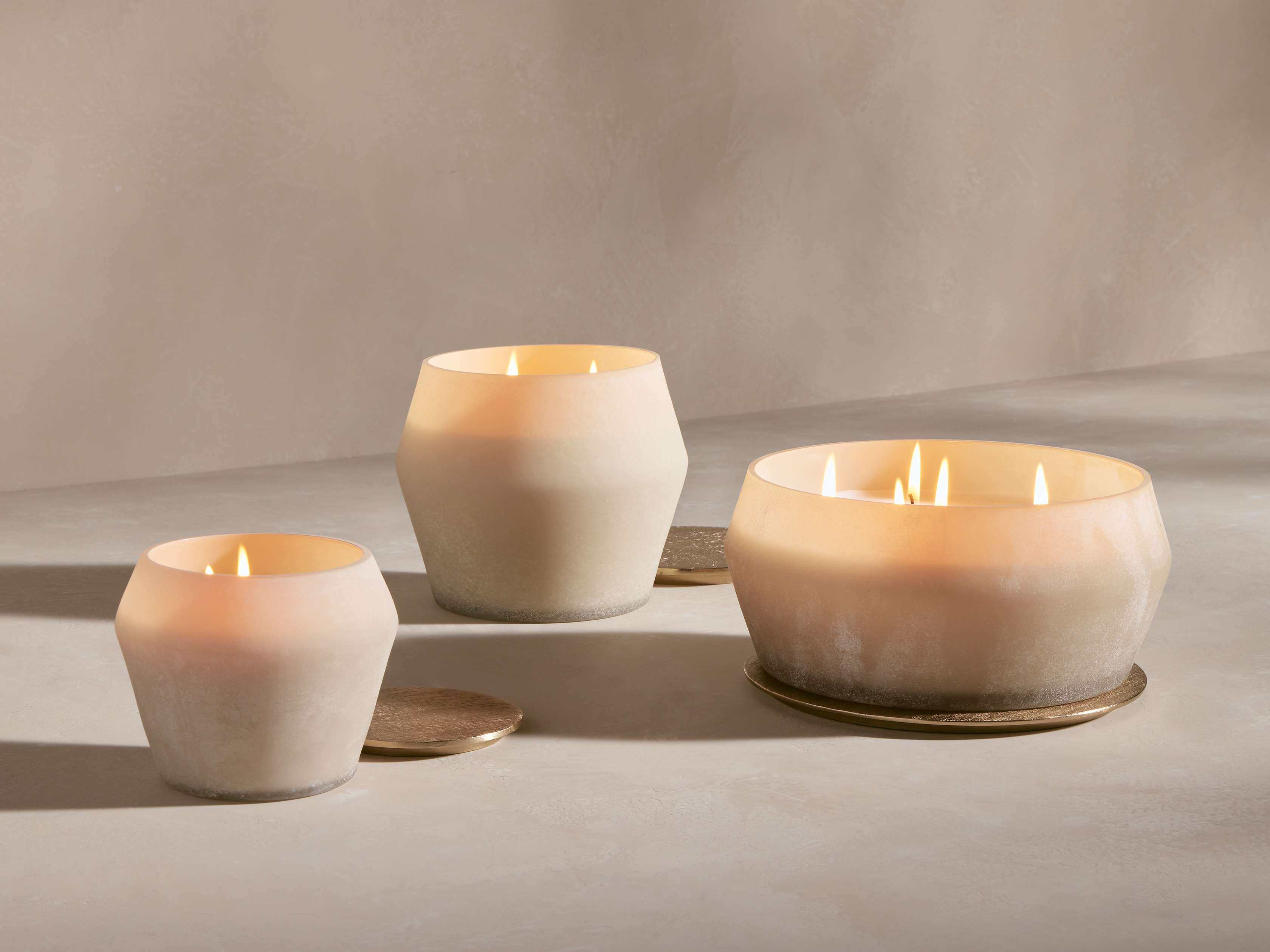 Arhaus Elements Candle in Earth - Thumbnail 4