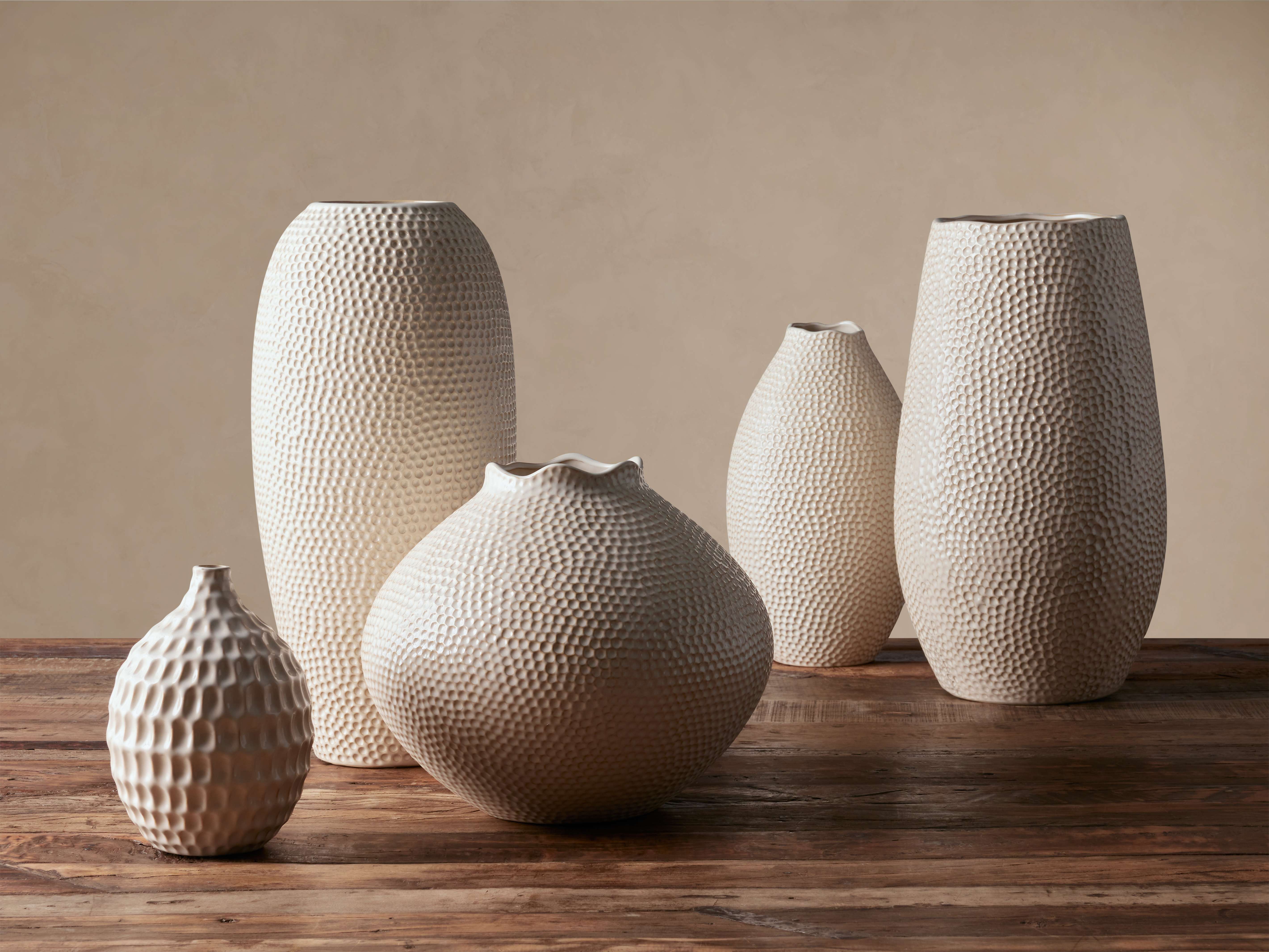 Eva Grand Vase in Cream - Thumbnail 2