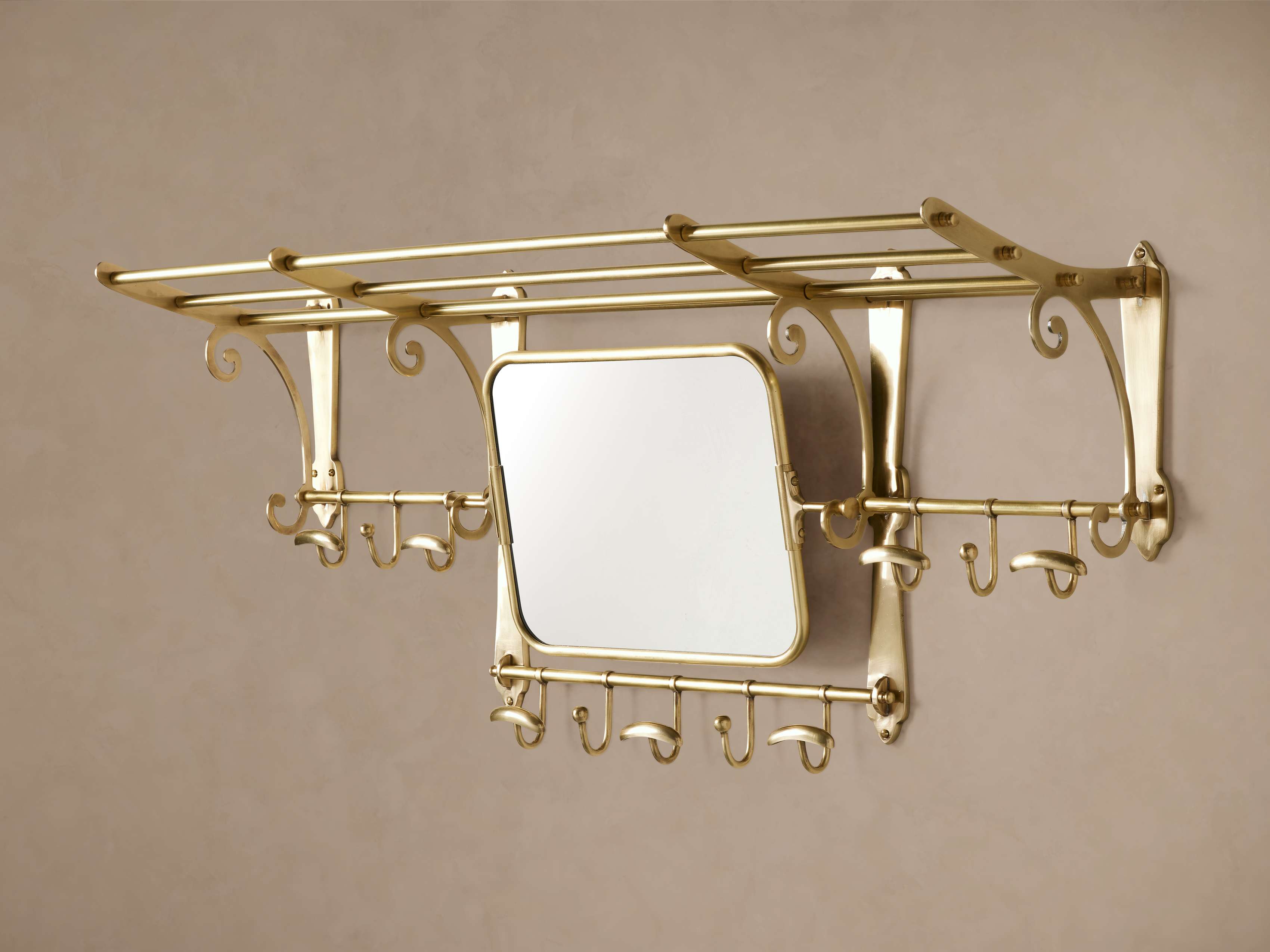 Grand Chester 12-Hook in Gold