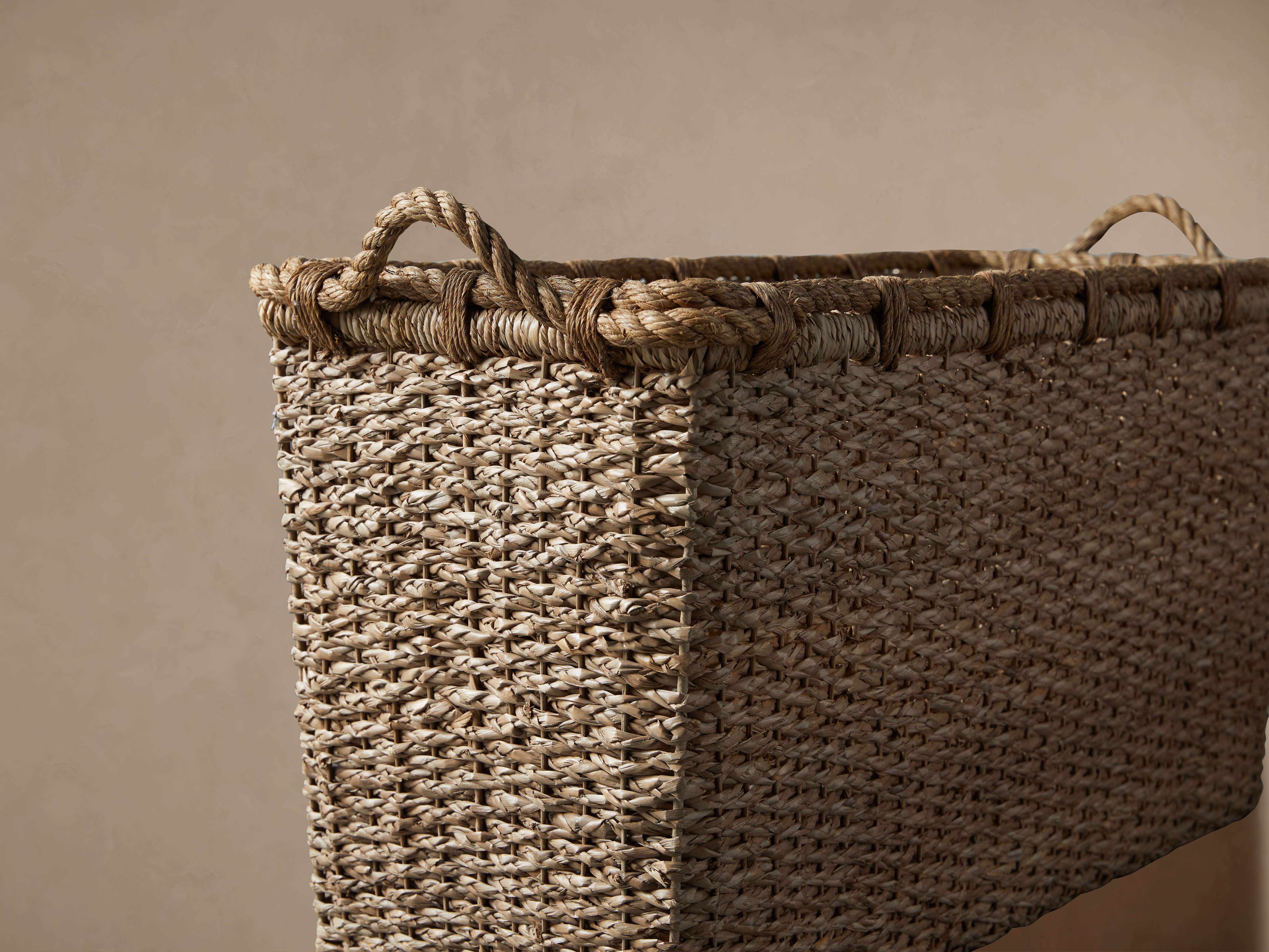 Entry Console Basket in Natural