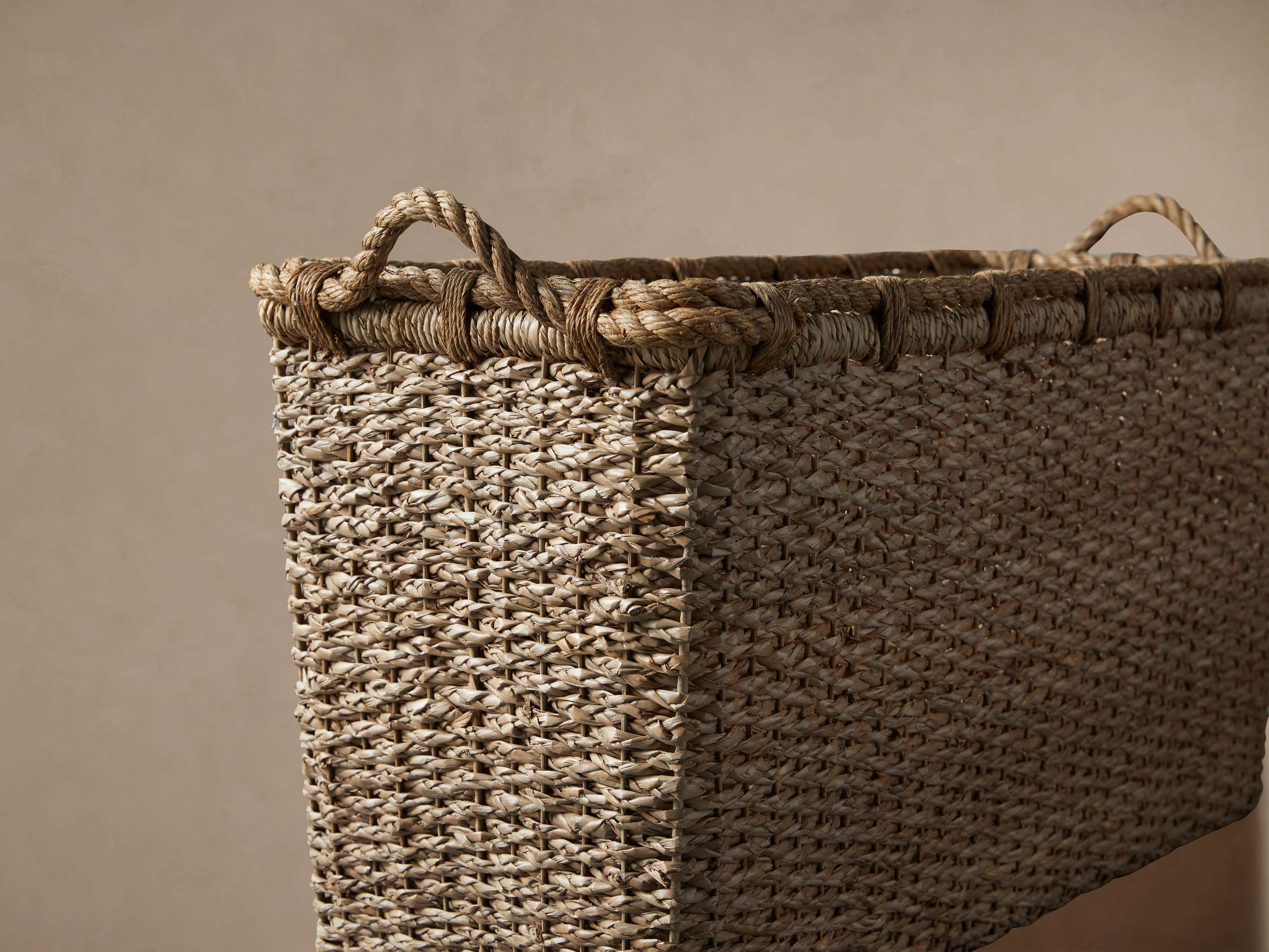 Entry Console Basket in Natural