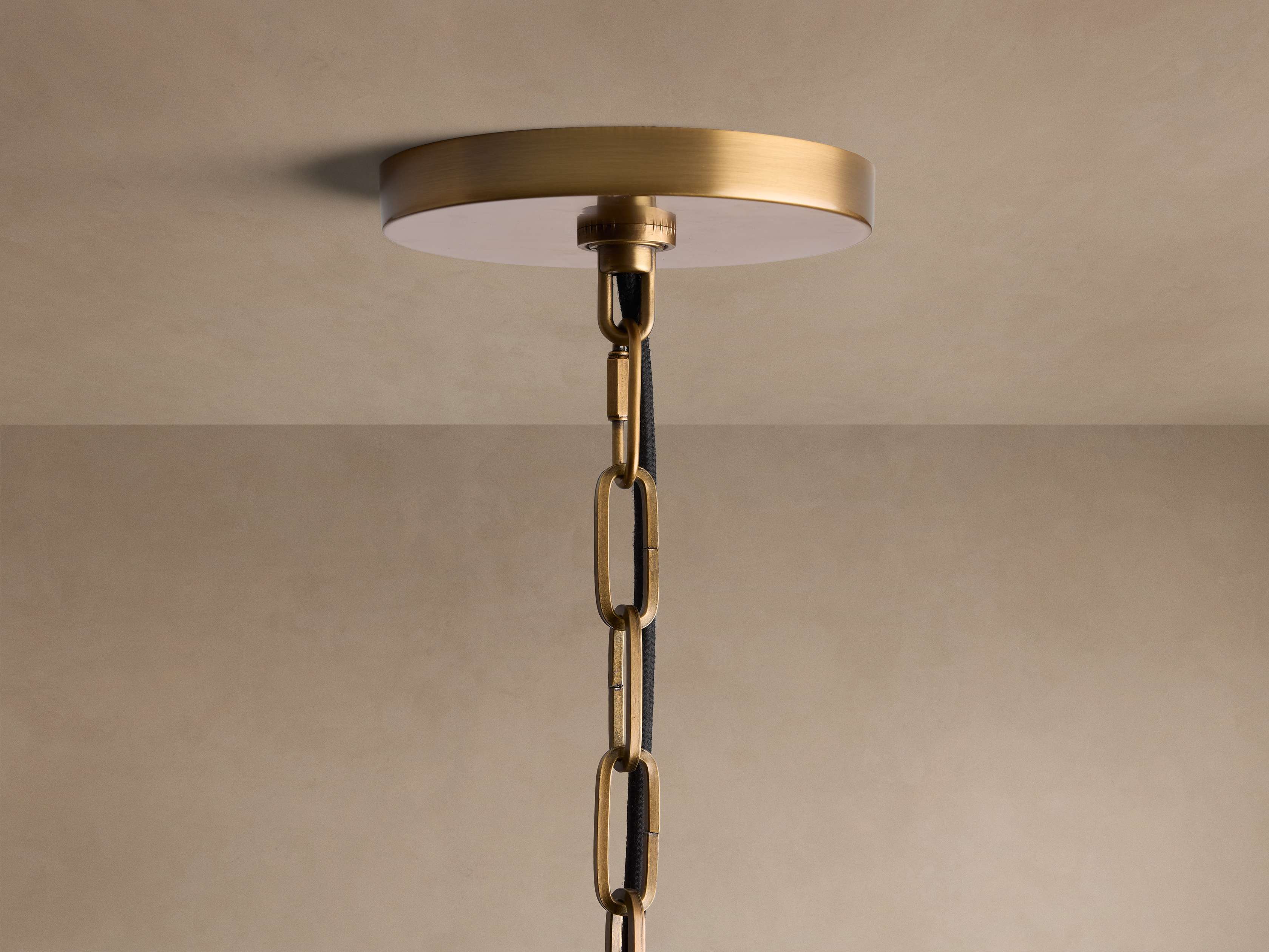 Shelton Pendant - Thumbnail 3