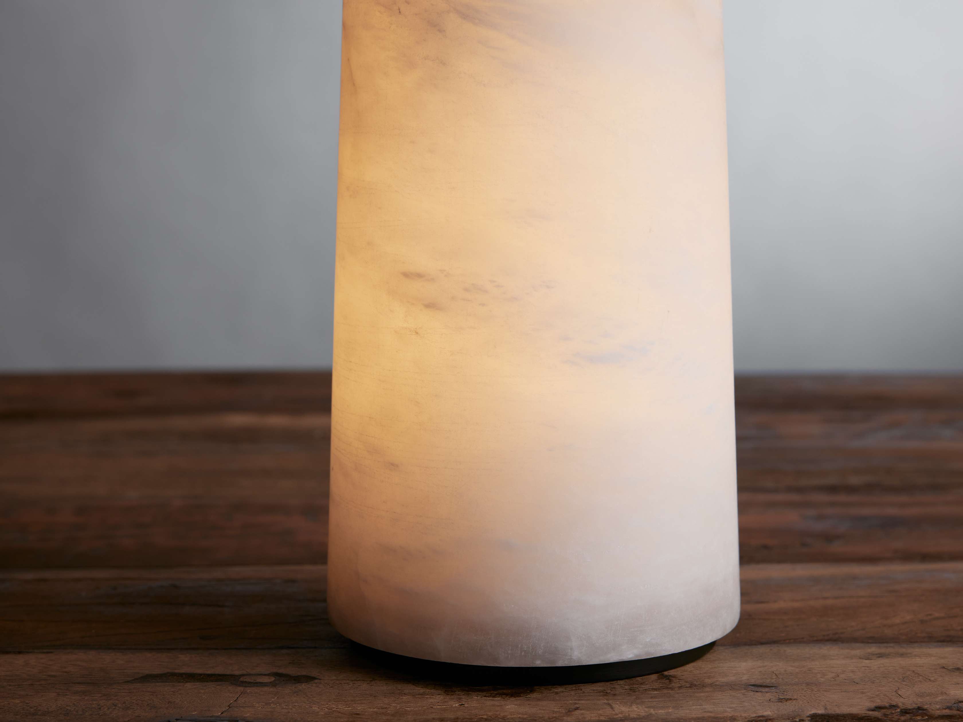 Kelby Outdoor Rechargeable Lamp