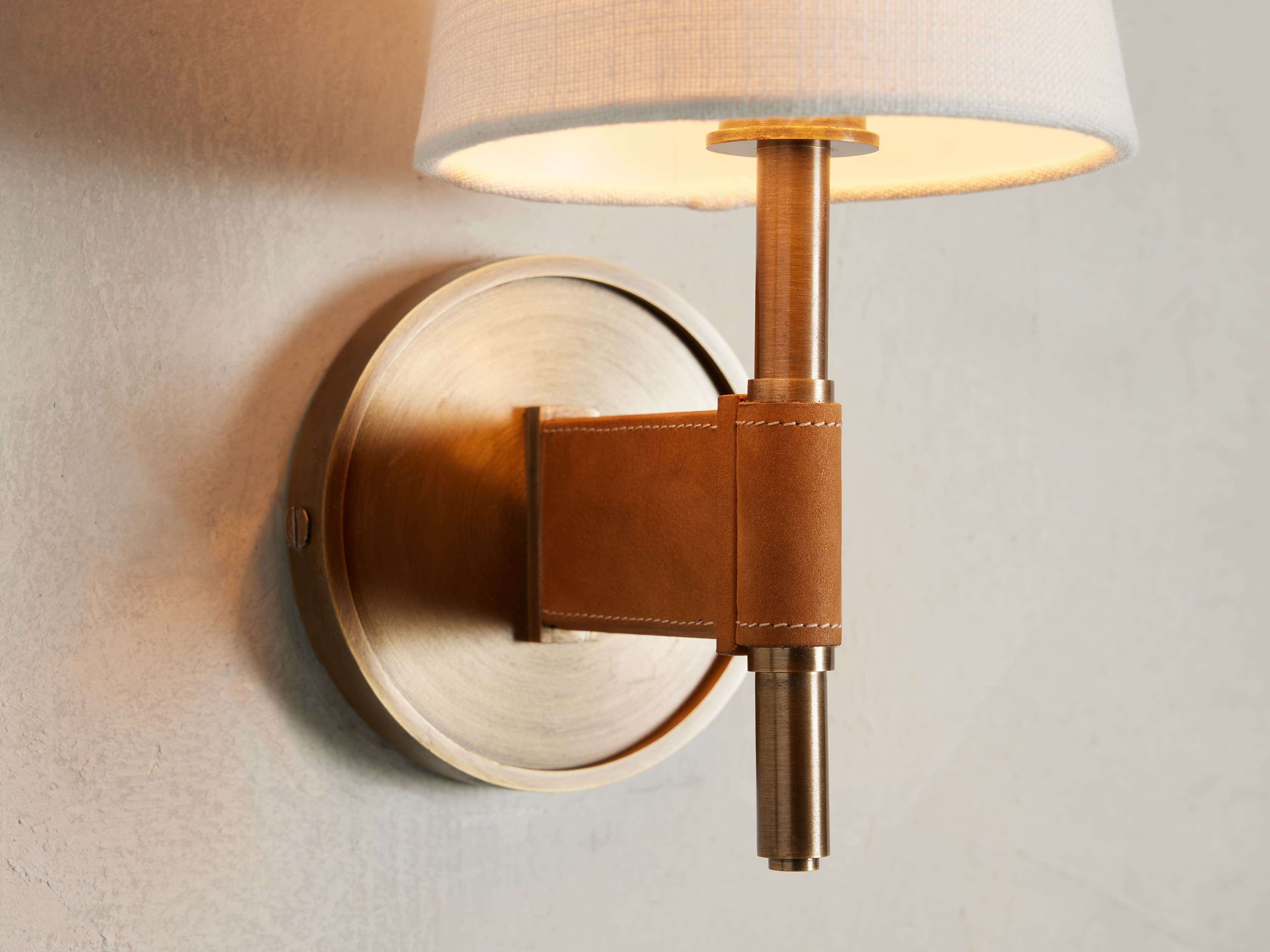 Hastings Sconce - Thumbnail 3