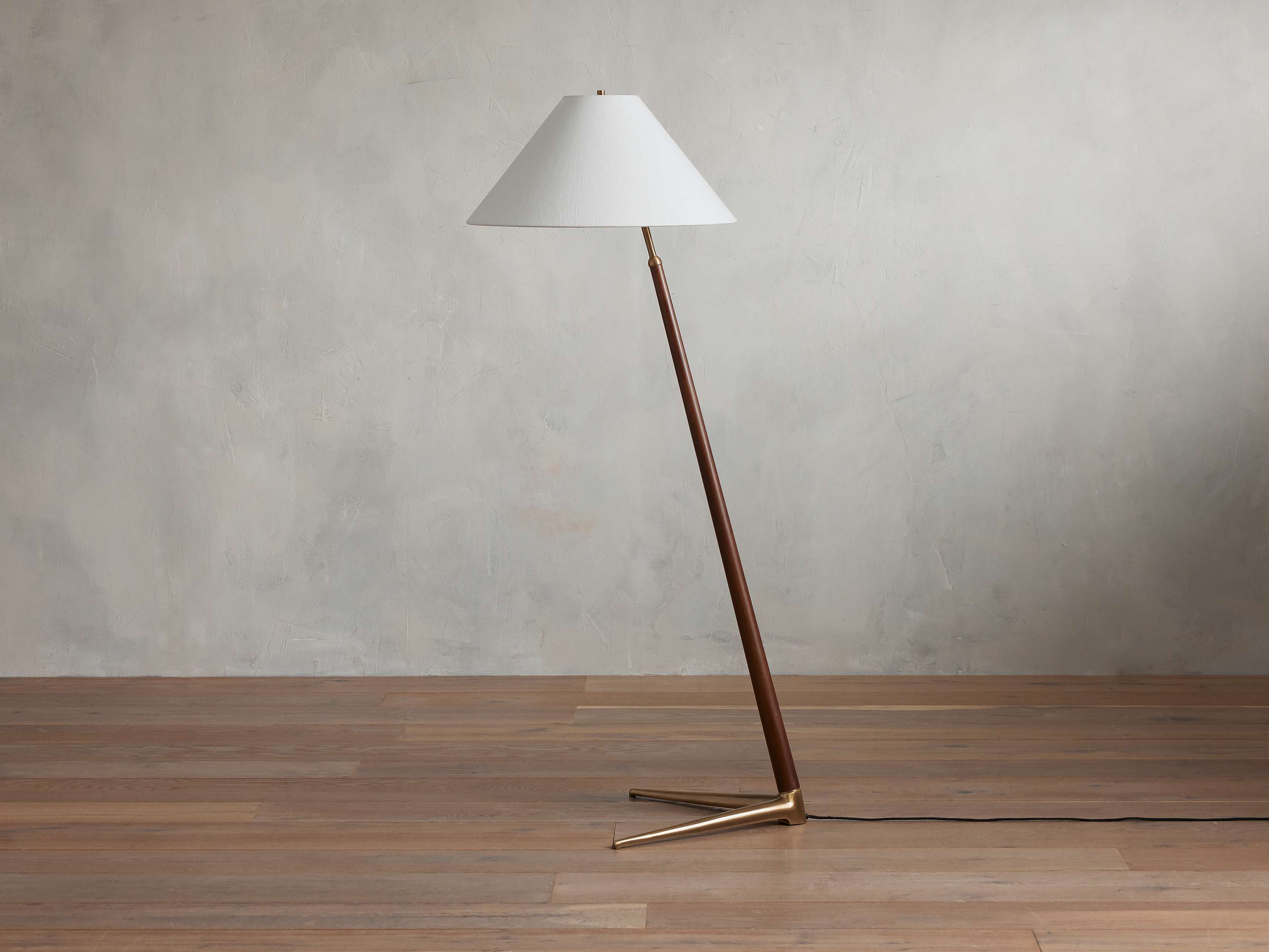 Edric Floor Lamp - Thumbnail 2