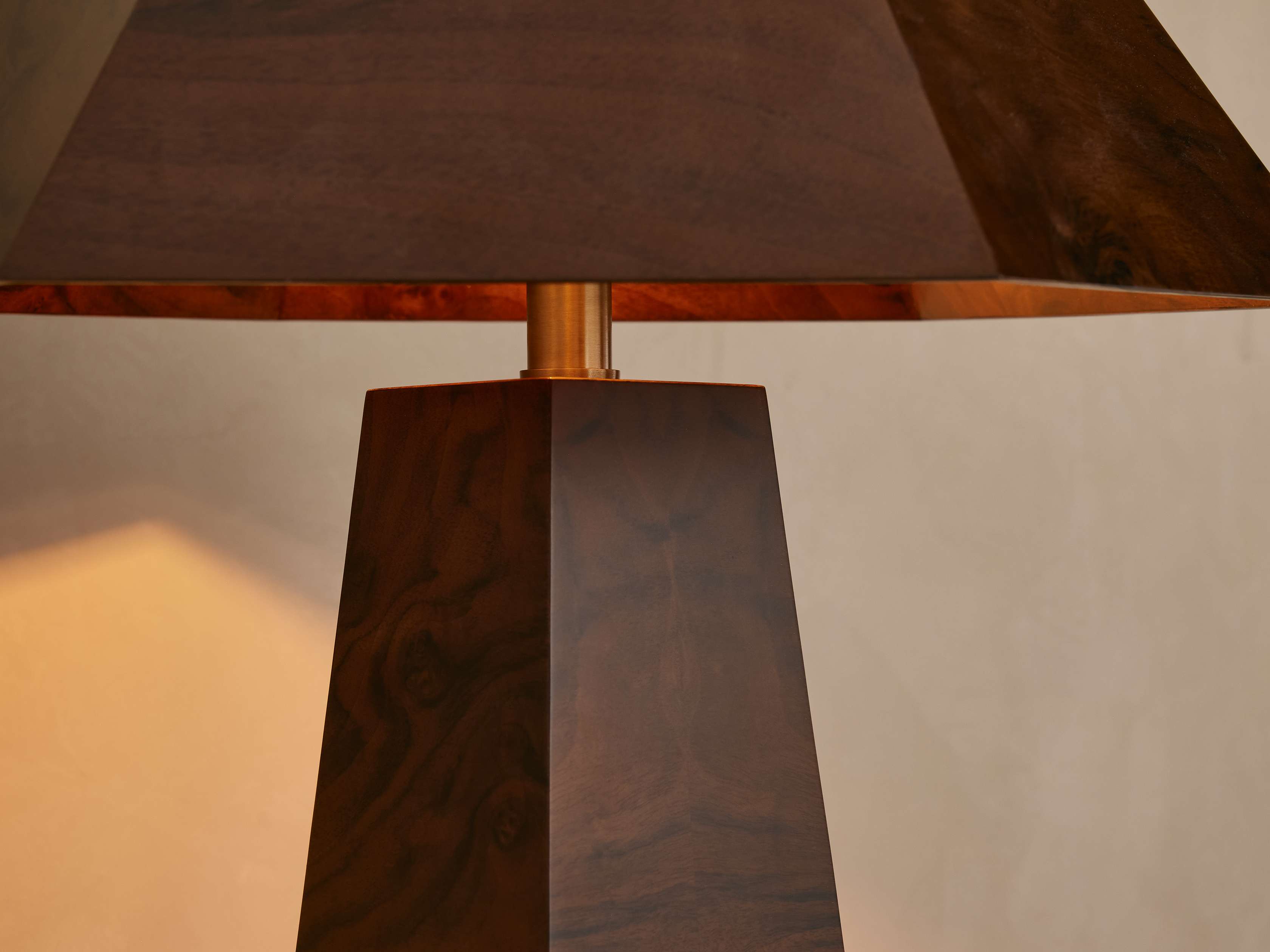 Hiram Table Lamp