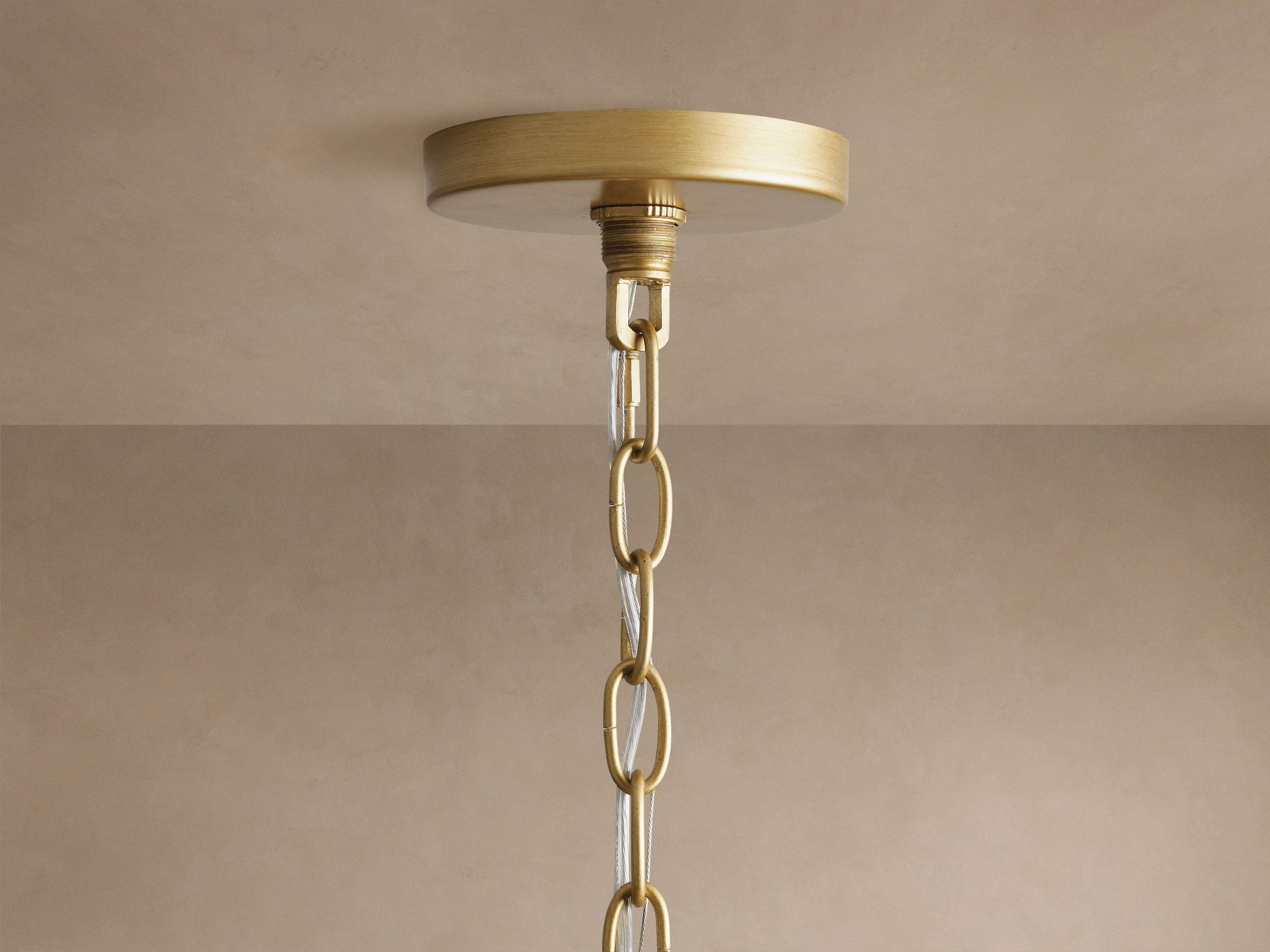 Rosalind Chandelier
– Arhaus