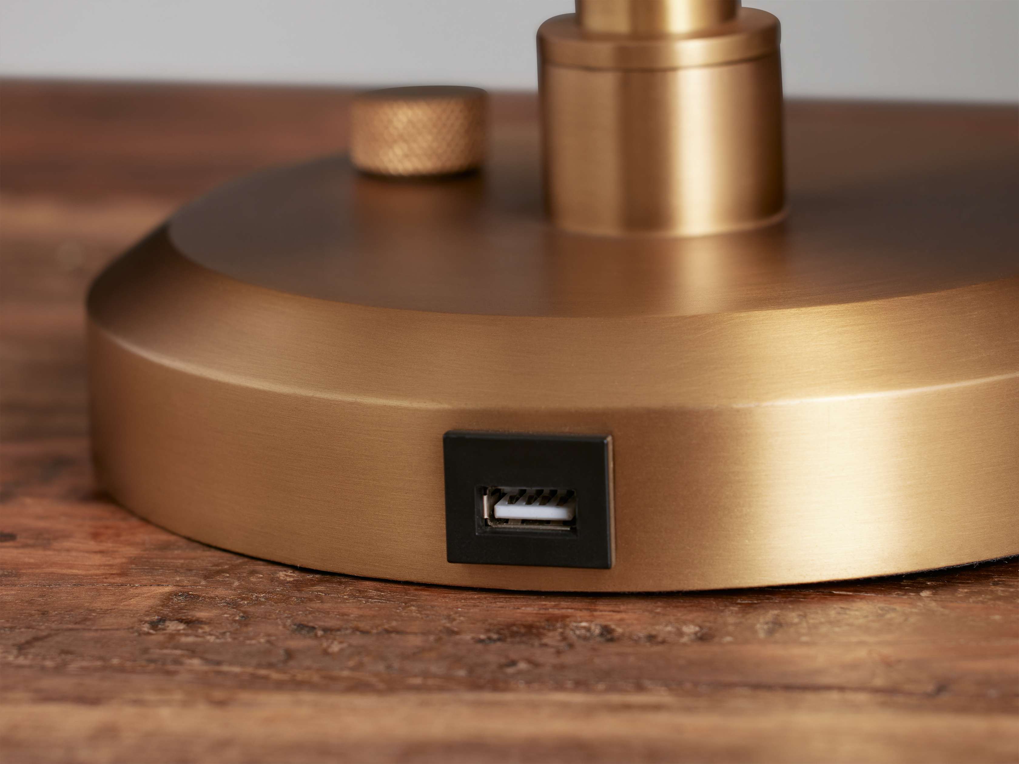 Elih Desk Lamp – Arhaus, image size:3360x2520