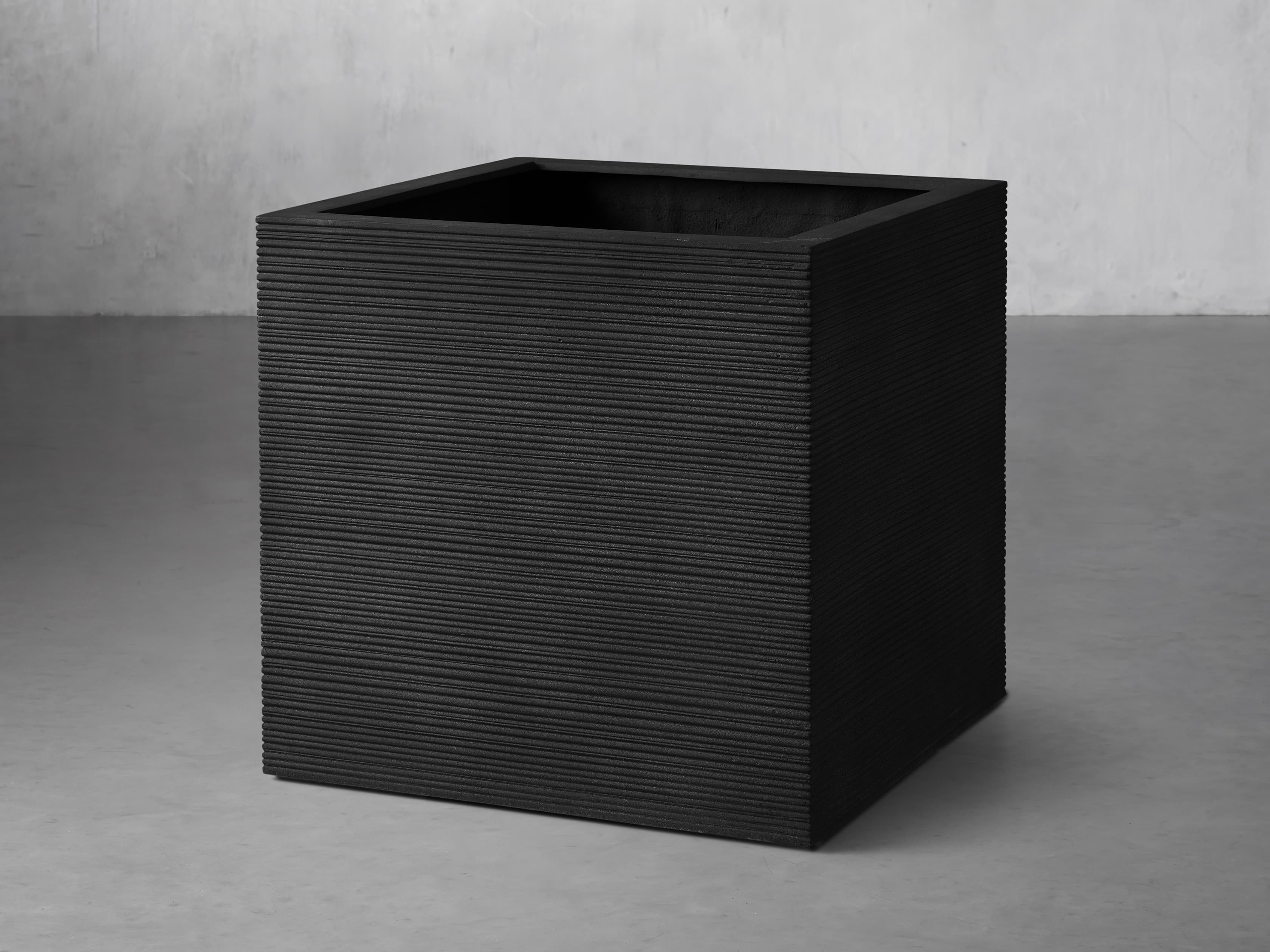 Cabo Outdoor Planter in Lead - Thumbnail 2