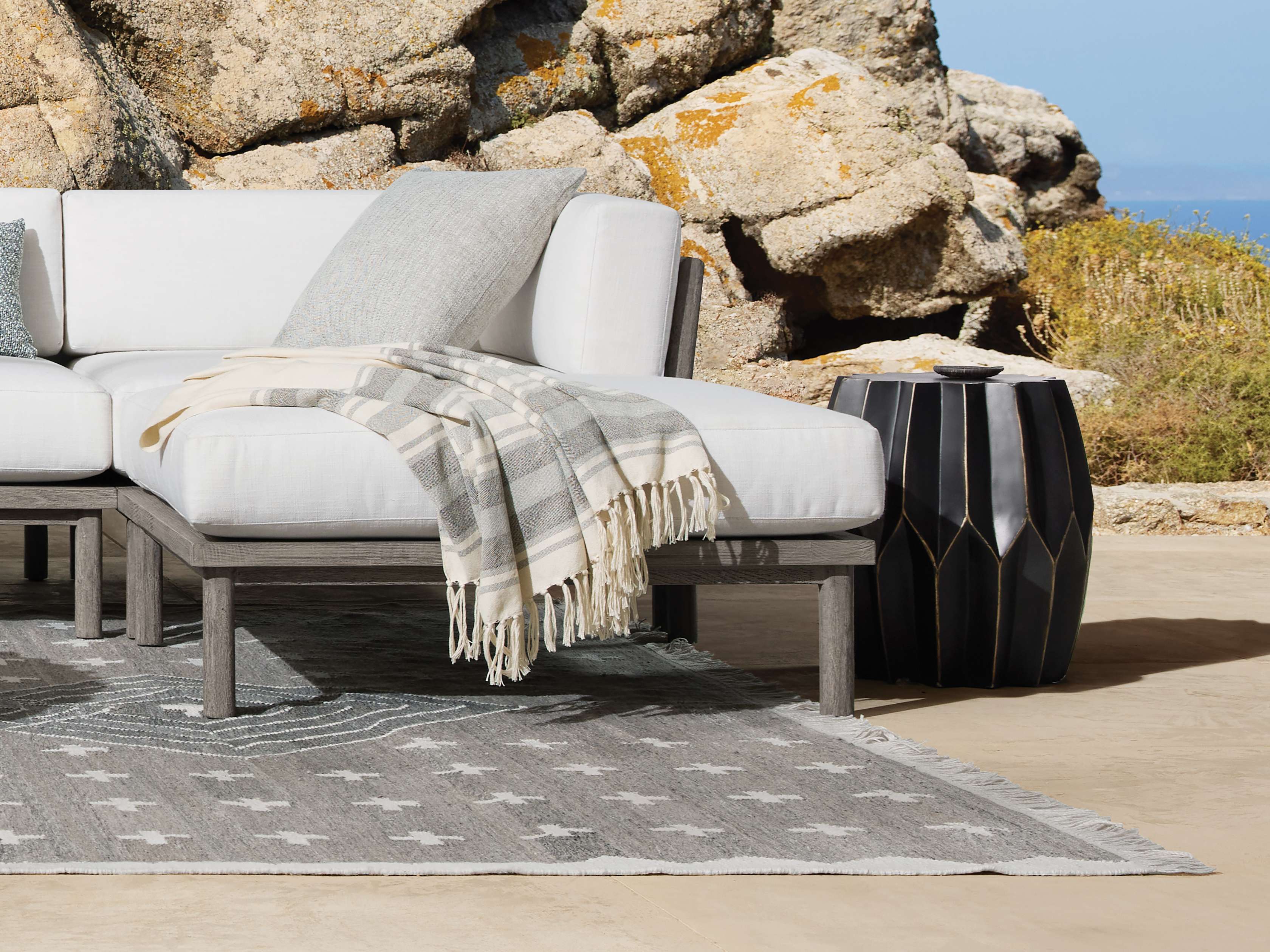 Indio Outdoor End Table - Thumbnail 3