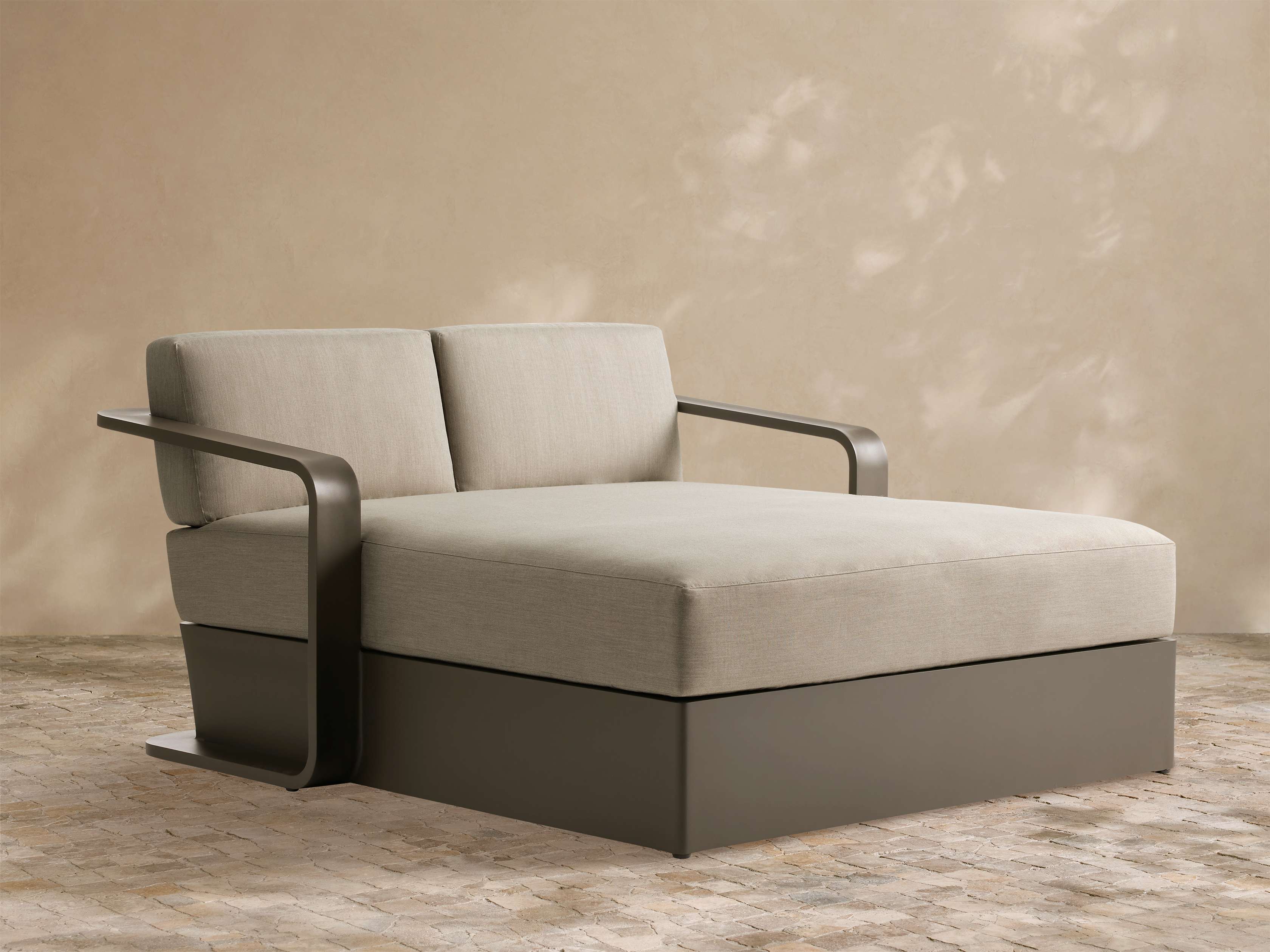 Sonoma Outdoor Aluminum Daybed - Thumbnail 2