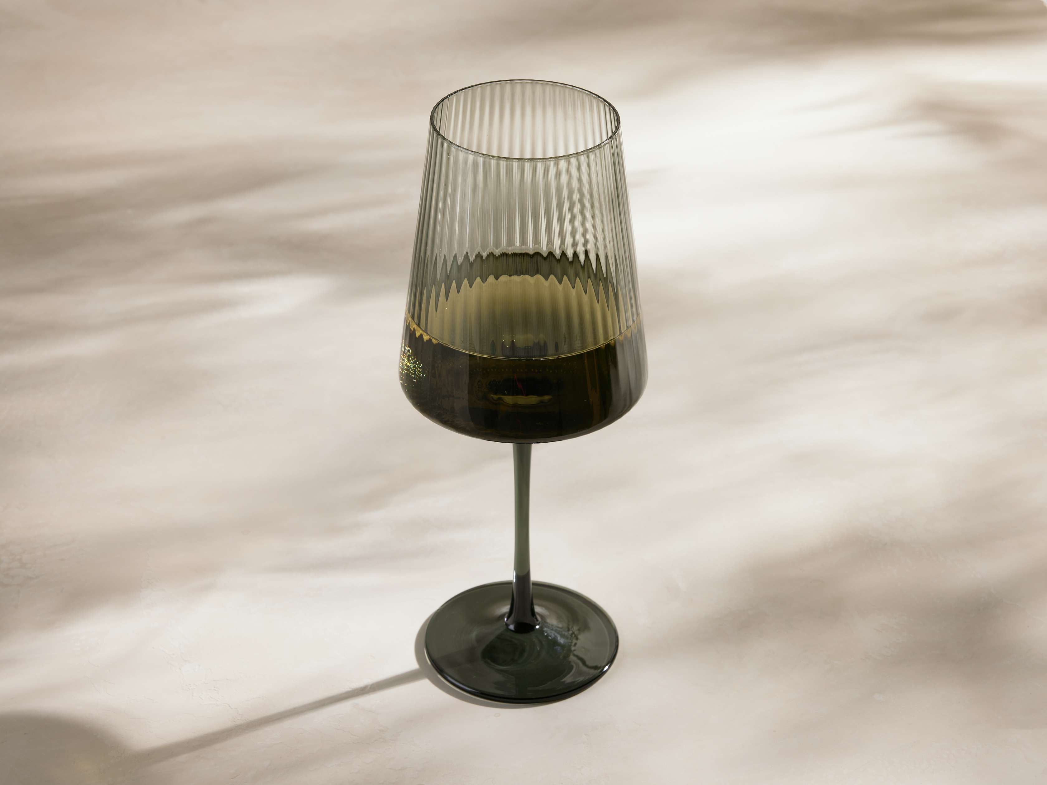 Della Wine Glasses In Smoke (Set Of 4) In Gray | Arhaus