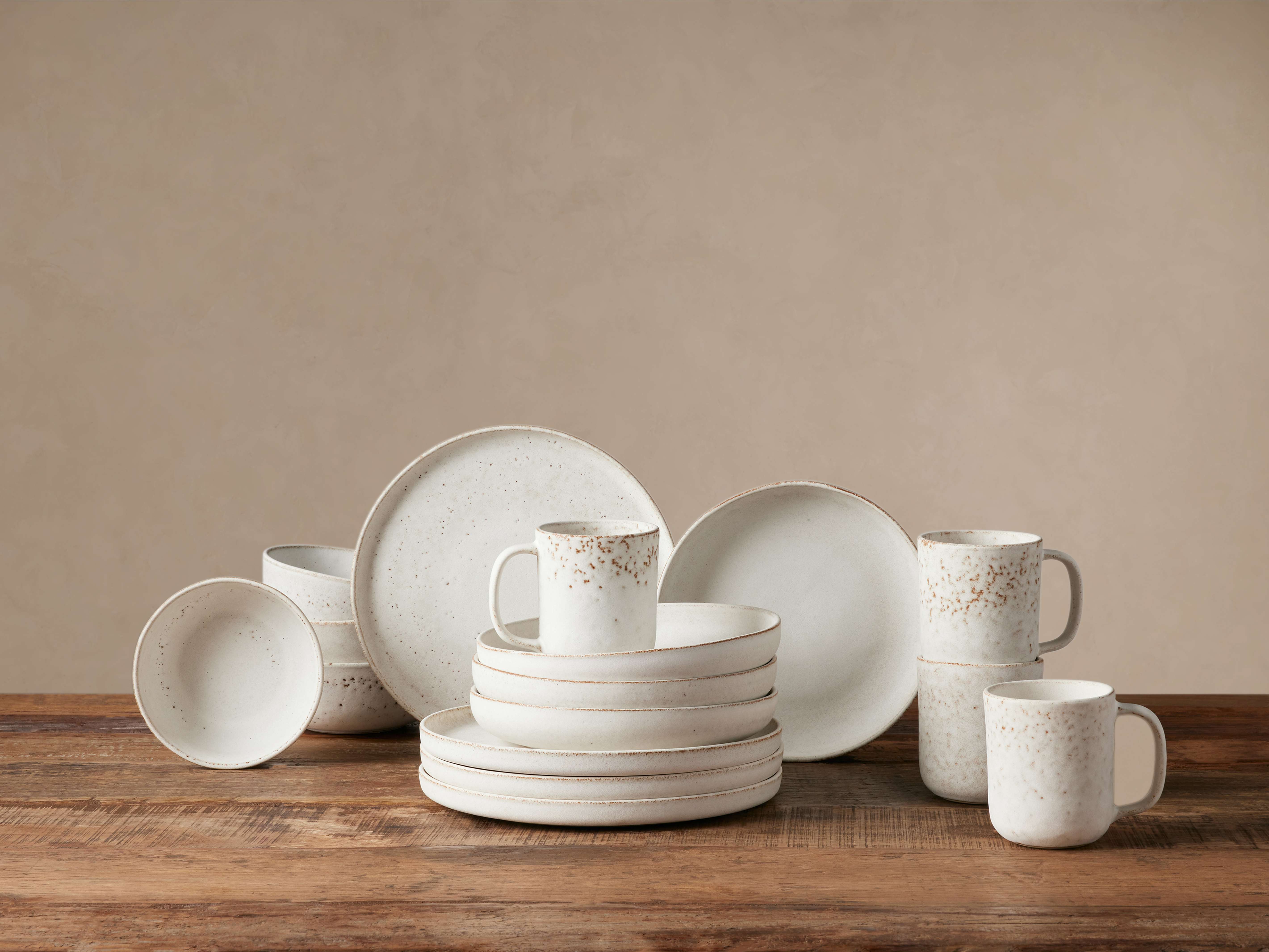Arhaus Ronan Salad Bowls - Thumbnail 2