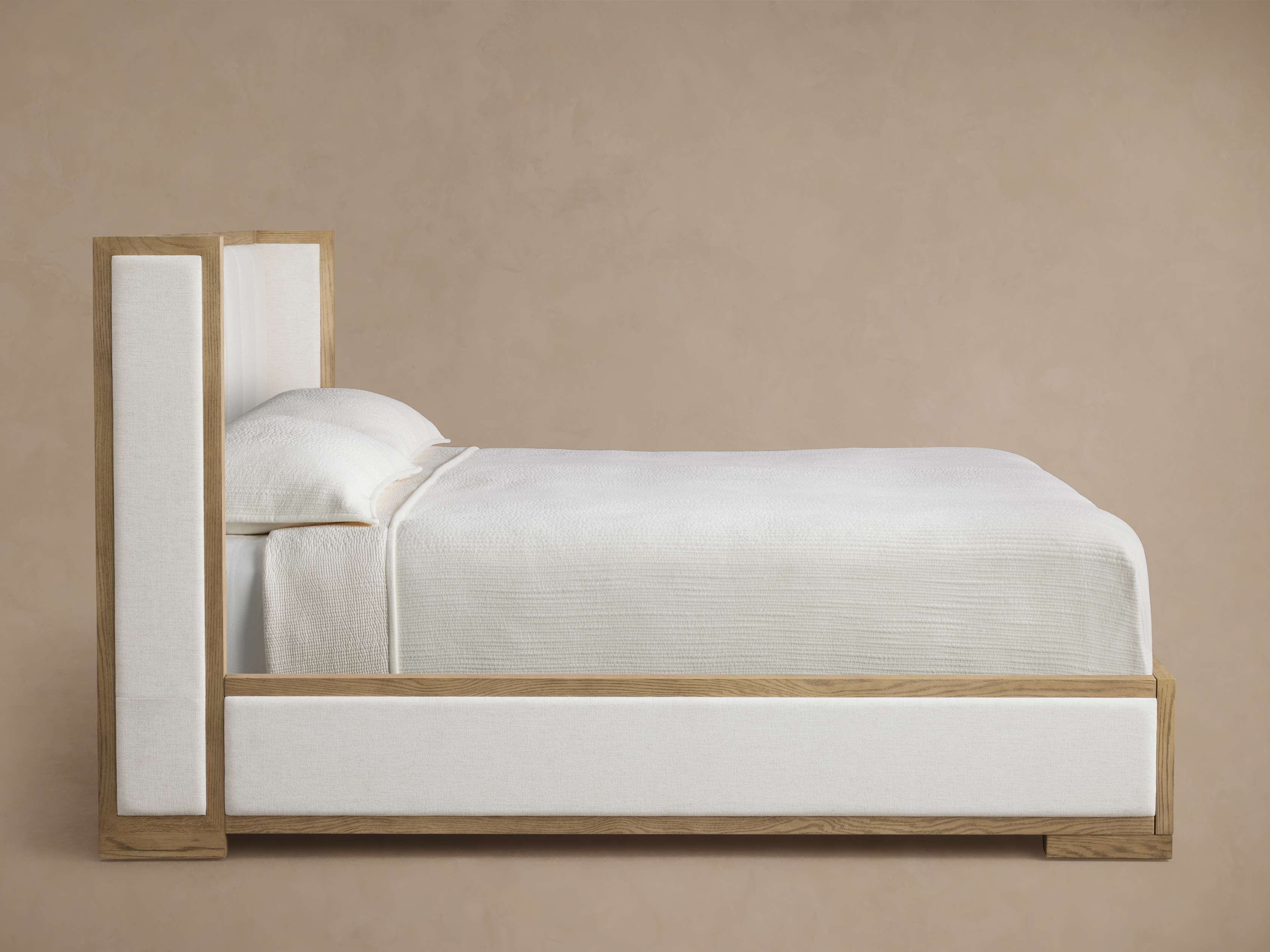 Darien Channel-Stitched Shelter Bed - Thumbnail 4