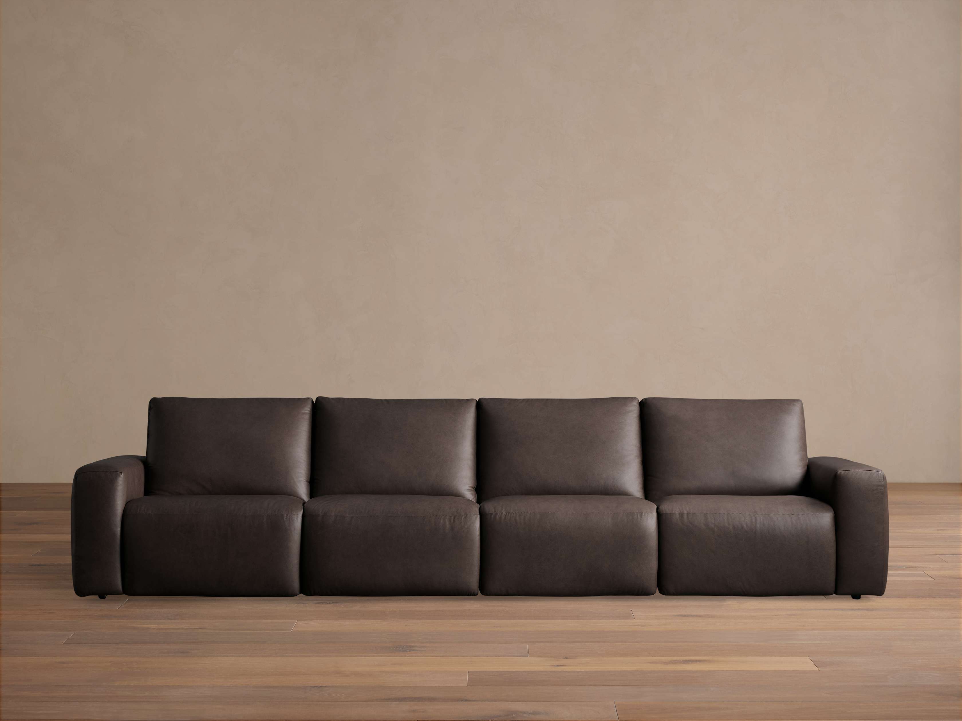 M401L318910_HK251021.JPG