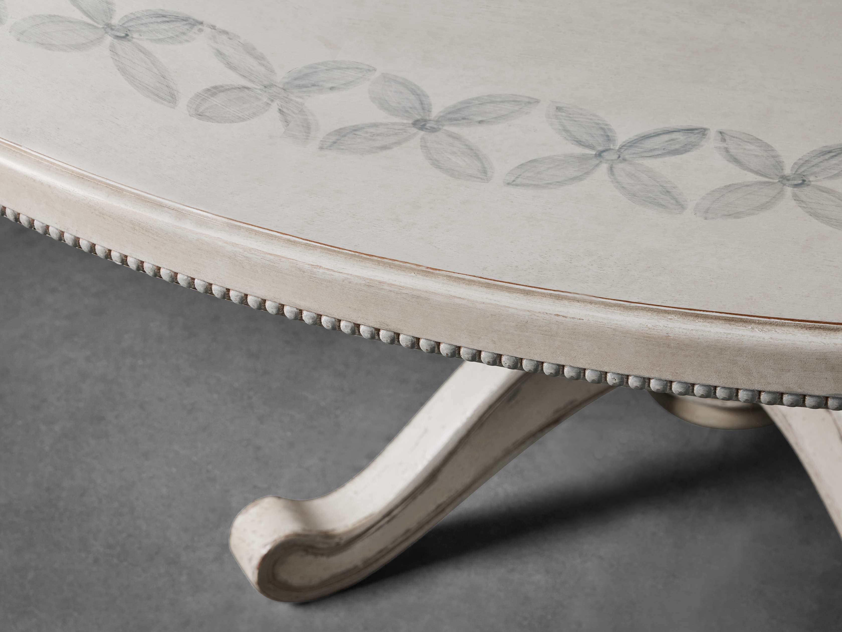 Girardi Margherita Bell'Arte Round Dining Table – Arhaus