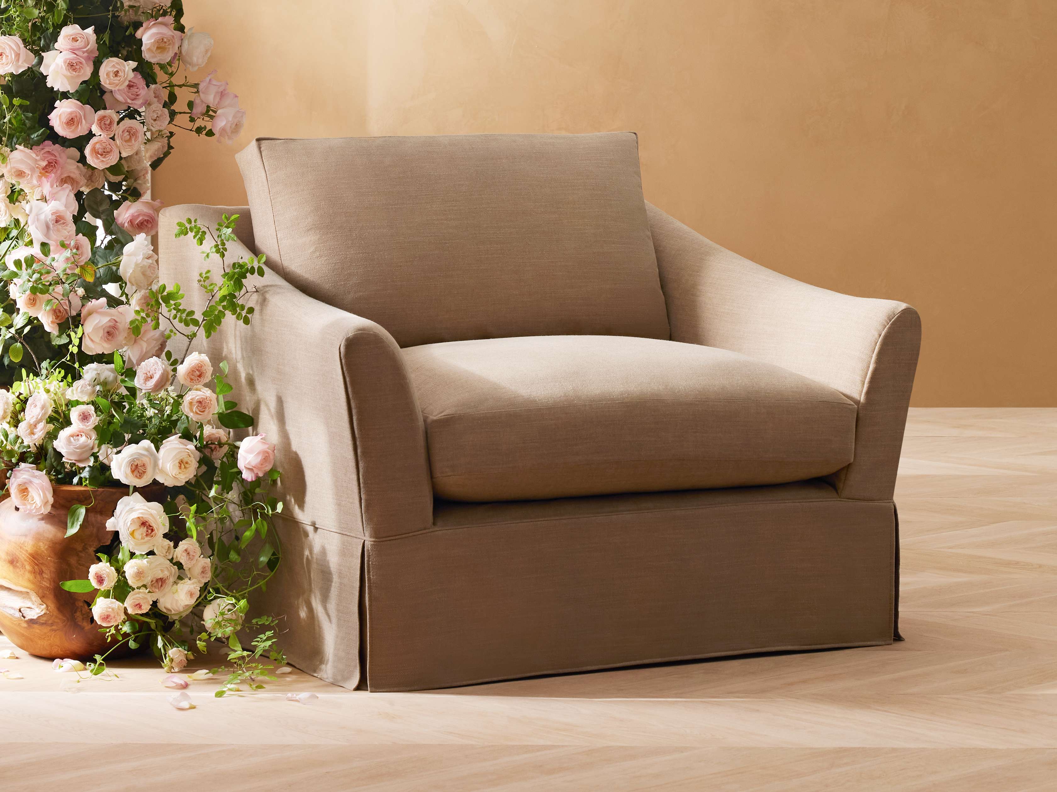 Helena Slipcovered Swivel Chair – Arhaus