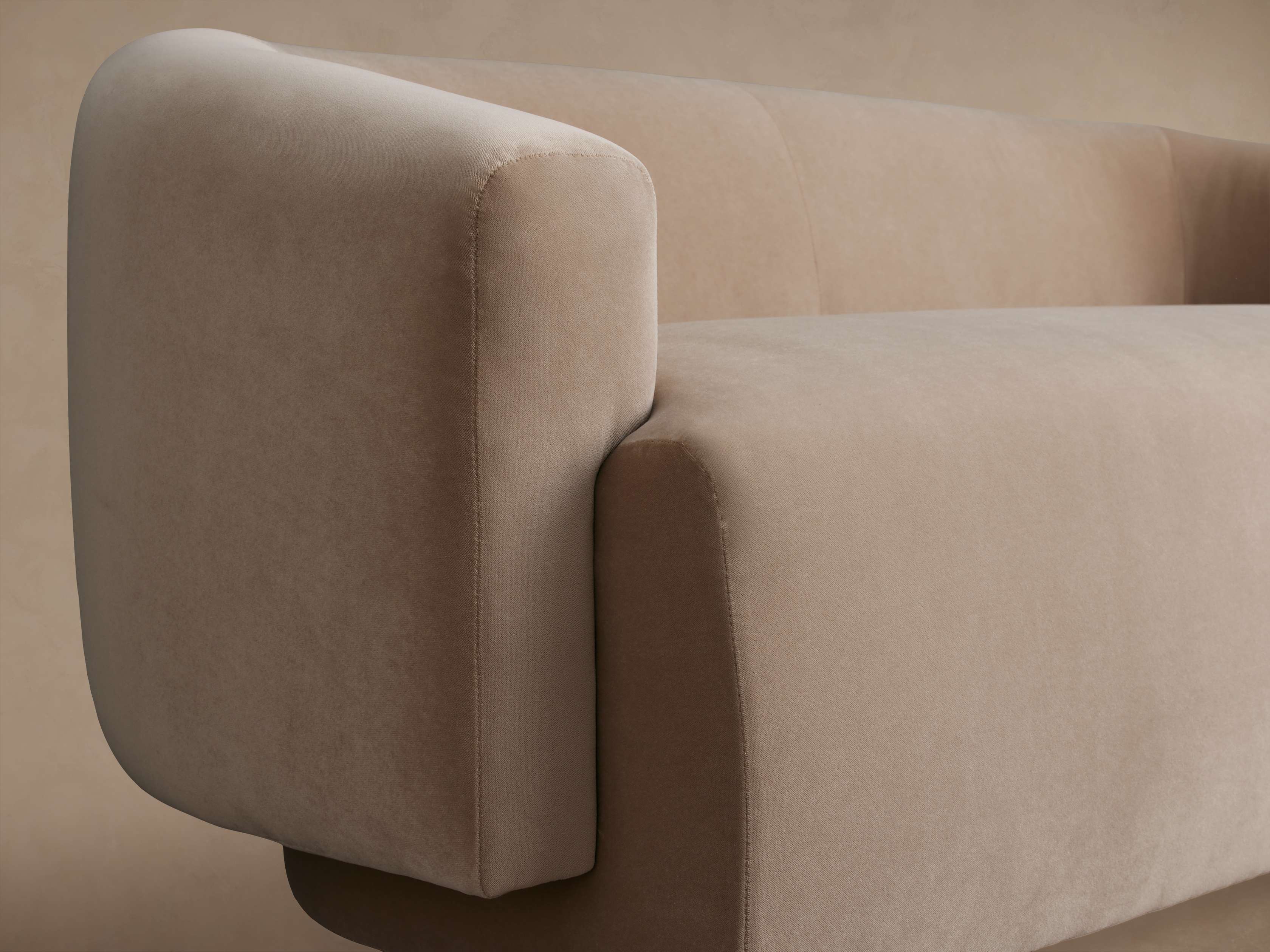 Hamlin Settee